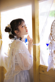 芳龄十六